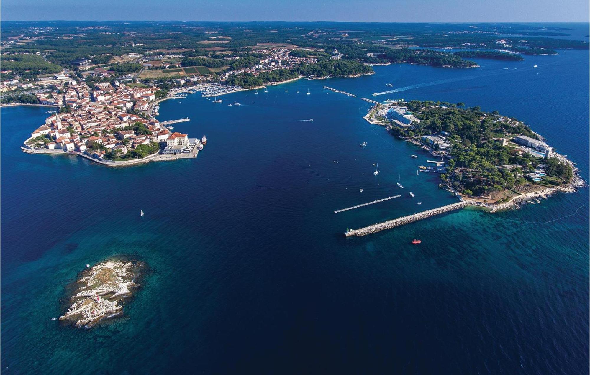Cozy Apartment In Porec With Wifi Экстерьер фото